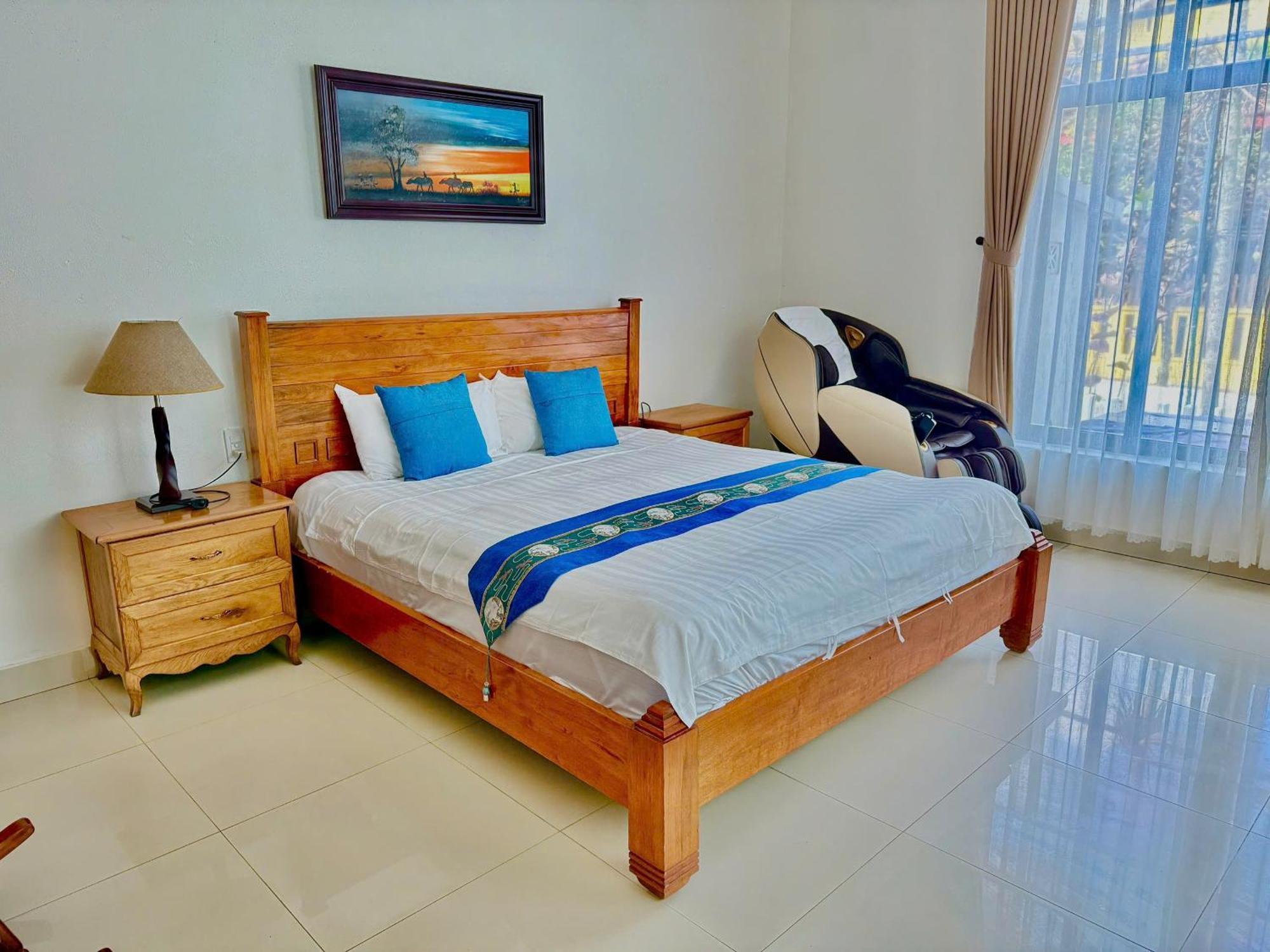 King Room